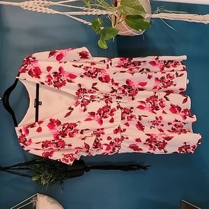 Torrid 2 white and burgundy flower top
